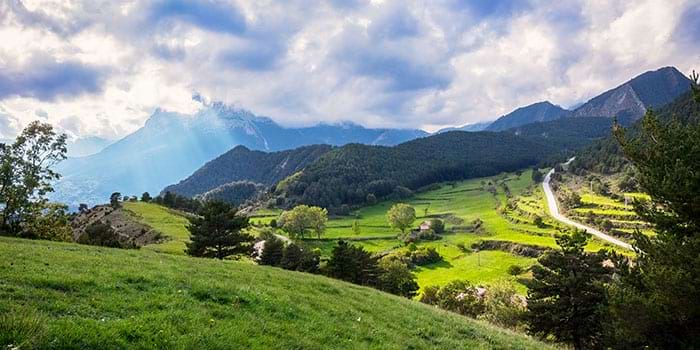 Gisclareny amb el Pedraforca al fons