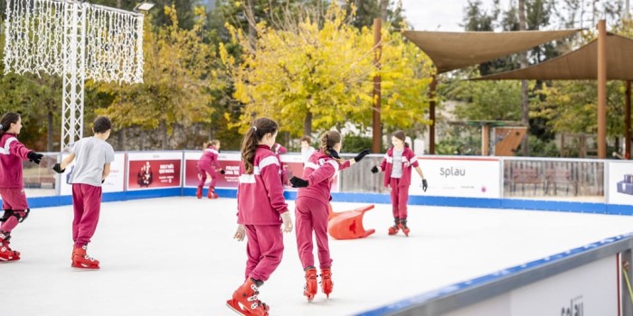Pista de gel solidària de Cornellà