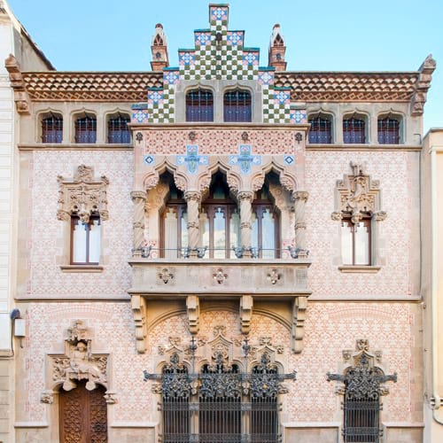 Façana de la Casa Coll i Regàs